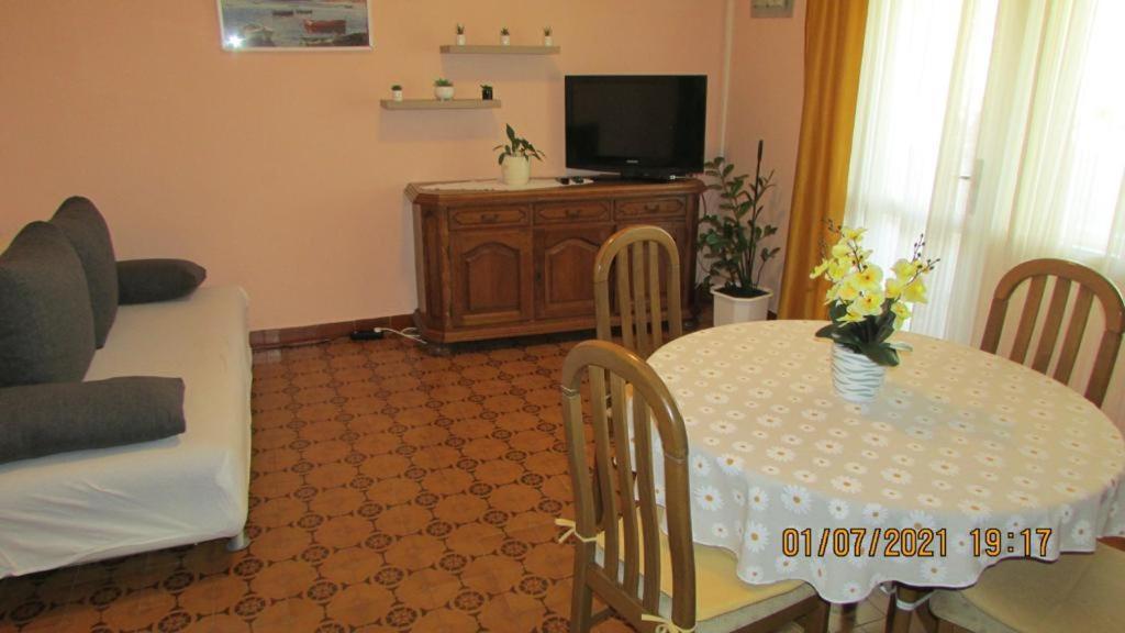 Apartment Tomy Trogir Exteriér fotografie